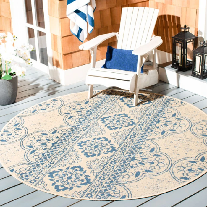 Safavieh Beach House BHS174 Blue / Creme 6'-7" X 6'-7" Round Area Rug