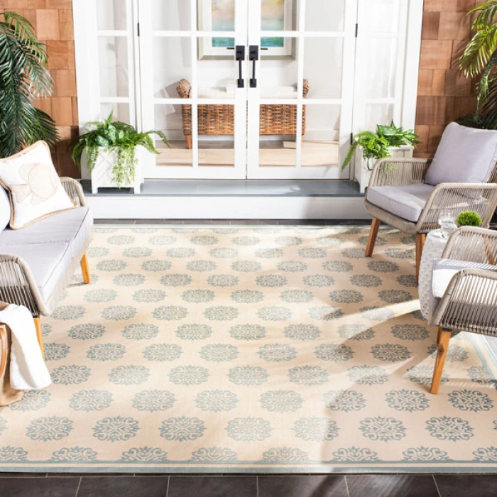 Safavieh Beach House BHS181 Cream / Aqua 5'-3" X 7'-6" Rectangle Area Rug