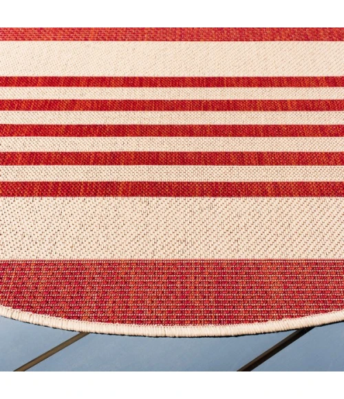 Safavieh Beach House BHS222 Beige / Red 6'-7" X 6'-7" Round Area Rug