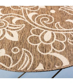 Safavieh Beach House BHS246 Brown / Beige 6'-7" X 6'-7" Round Area Rug