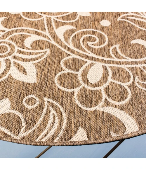 Safavieh Beach House BHS246 Brown / Beige 6'-7" X 6'-7" Round Area Rug