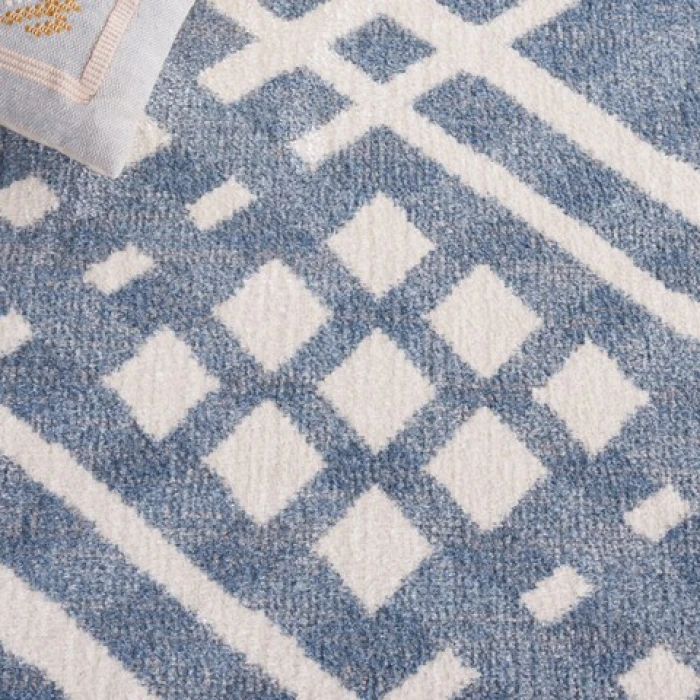 Safavieh Blair Washable BLR228 Blue / Ivory 6'-7" X 6'-7" Square Area Rug