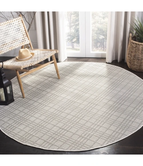Safavieh Bermuda BMU802 Ivory / Light Grey 6'-7" X 6'-7" Round Area Rug