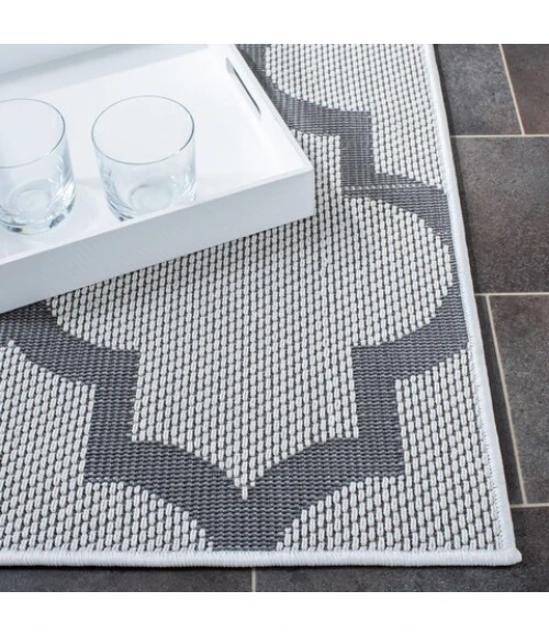 Safavieh Bermuda BMU804 Ivory / Grey 6'-7" X 6'-7" Square Area Rug