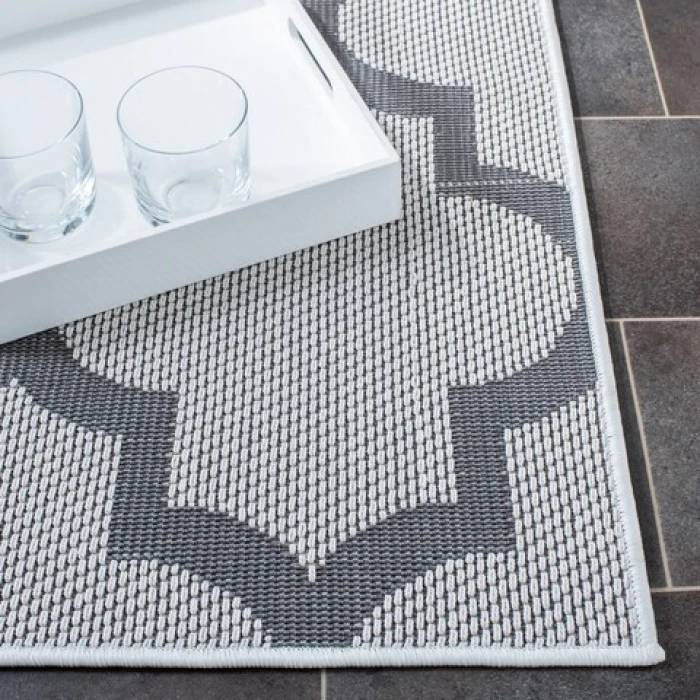 Safavieh Bermuda BMU804 Ivory / Grey 8' X 10' Rectangle Area Rug