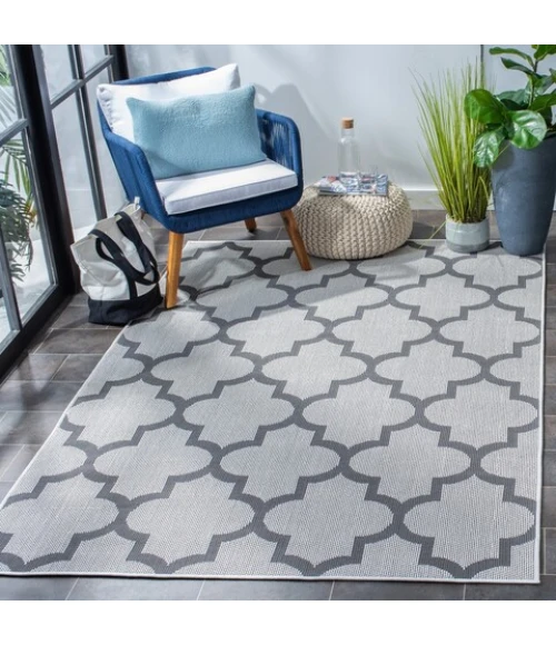 Safavieh Bermuda BMU804 Ivory / Grey 5'-3" X 7'-6" Rectangle Area Rug