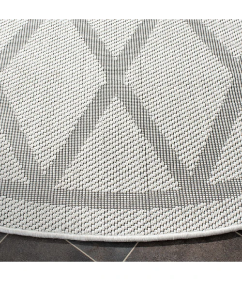 Safavieh Bermuda BMU805 Ivory / Light Grey 6'-7" X 6'-7" Square Area Rug