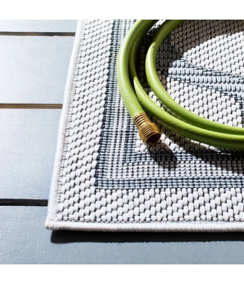 Safavieh Bermuda BMU810 Ivory / Light Blue 8' X 10' Rectangle Area Rug