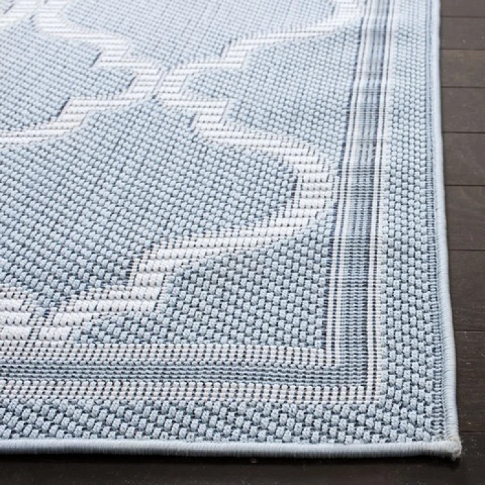 Safavieh Bermuda BMU810 Light Blue / Ivory 6'-7" X 6'-7" Round Area Rug