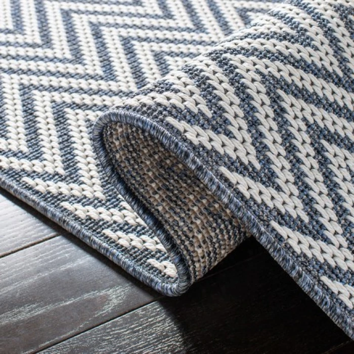 Safavieh Bermuda BMU812 Blue / Creme 4' X 6' Rectangle Area Rug