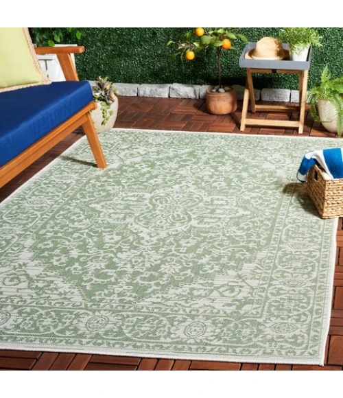 Safavieh Bermuda BMU813 Green / Ivory 8' X 10' Rectangle Area Rug