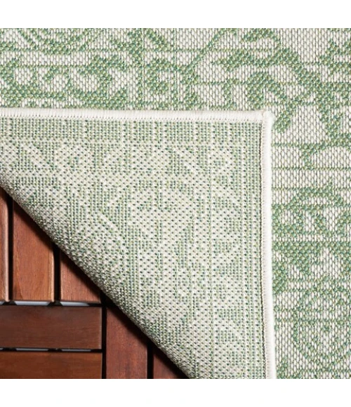 Safavieh Bermuda BMU813 Green / Ivory 8' X 10' Rectangle Area Rug