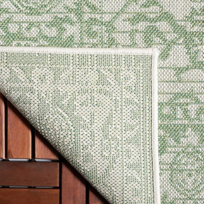 Safavieh Bermuda BMU813 Green / Ivory 8' X 10' Rectangle Area Rug