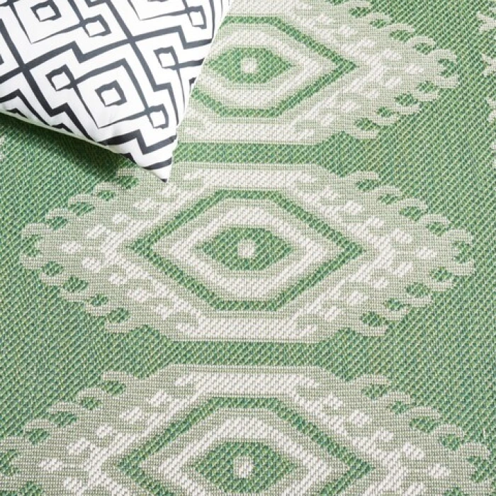 Safavieh Bermuda BMU827 Green / Ivory 4' X 6' Rectangle Area Rug