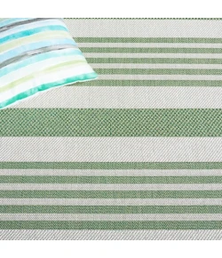 Safavieh Bermuda BMU828 Green / Ivory 9' X 12' Rectangle Area Rug