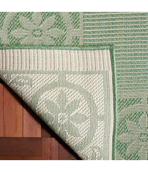 Safavieh Bermuda BMU838 Green / Ivory 8' X 10' Rectangle Area Rug