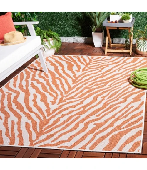 Safavieh Bermuda BMU881 Rust / Ivory 4' X 6' Rectangle Area Rug