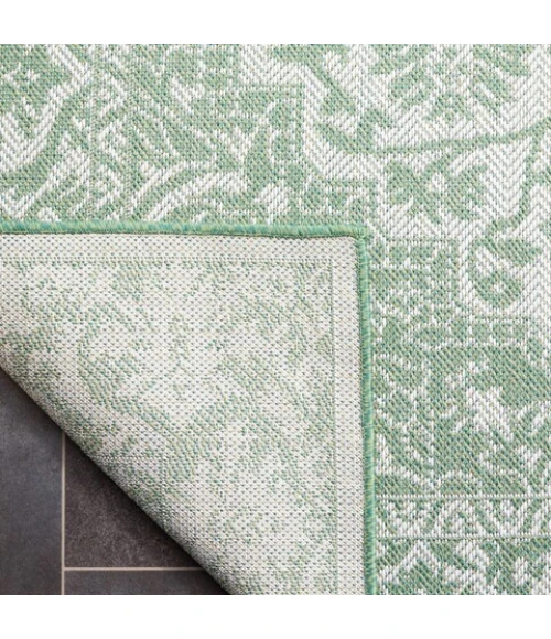 Safavieh Bermuda BMU885 Green / Ivory 5'-3" X 7'-6" Rectangle Area Rug