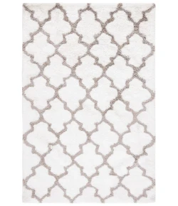 Safavieh Barcelona Shag BSG319 Ivory / Silver 2'-3" X 4' Accent Area Rug