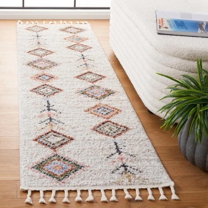 Safavieh Chapel Ivory / Black CHP402 2 ft. 2 in. X 8 ft. Runner Rug