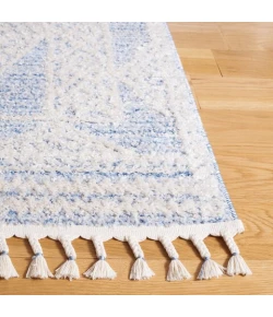 Safavieh Chapel Blue / Ivory CHP404 6 ft. 7 in. X 6 ft. 7 in. Square Rug