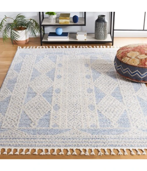 Safavieh Chapel Blue / Ivory CHP404 5 ft. 3 in. X 7 ft. 6 in. Rectangle Rug