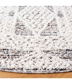 Safavieh Chapel Black / Ivory CHP404 6 ft. 7 in. X 6 ft. 7 in. Round Rug