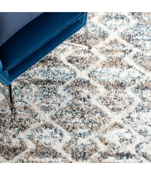 Safavieh Canyon Shag Light Grey / Ivory CNY536 2 ft. 2 in. X 8 ft. Runner Rug