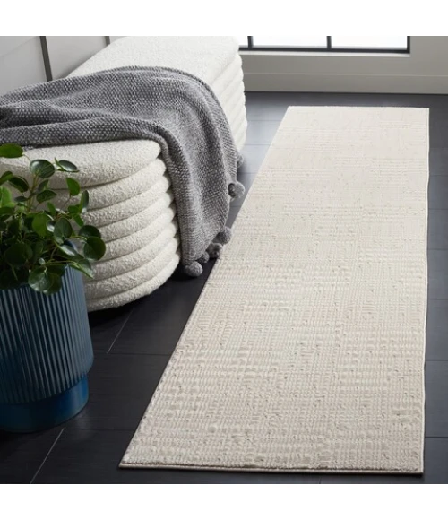 Safavieh Continental Ivory / Beige CON102 2 ft. 3 in. X 8 ft. Runner Rug