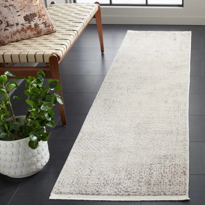 Safavieh Diamond Beige / Grey DIA140 2 ft. 2 in. X 8 ft. Runner Rug