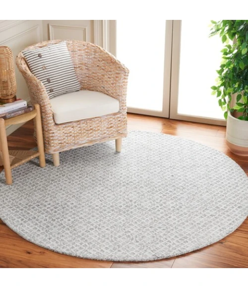 Safavieh Ebony Grey / Ivory EBN103 6 ft. X 6 ft. Round Rug