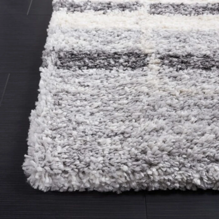 Safavieh Fontana Shag  Ivory / Grey FNT825 4 ft. X 6 ft. Rectangle Rug
