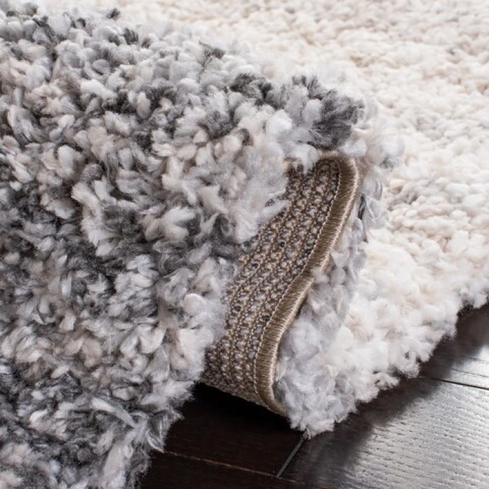 Safavieh Fontana Shag  Ivory / Grey FNT852 5 ft. 3 in. X 5 ft. 3 in. Square Rug