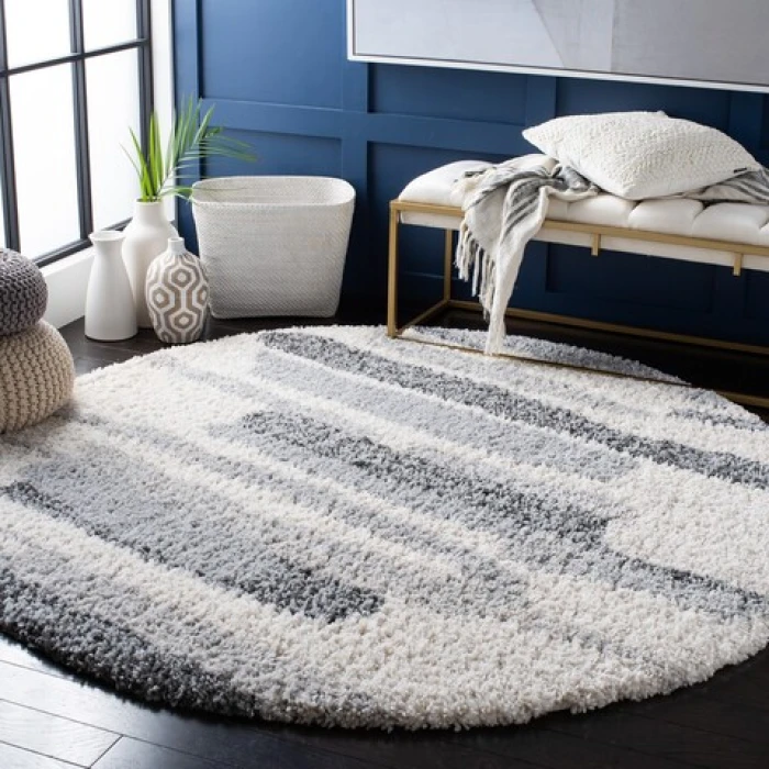 Safavieh Fontana Shag  Grey / Ivory FNT890 4 ft. X 4 ft. Round Rug