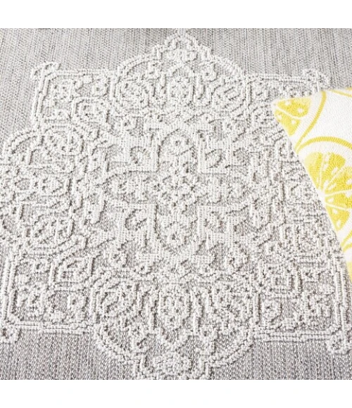 Safavieh Global Grey / Ivory GLB228 5 ft. 3 in. X 7 ft. 6 in. Rectangle Rug