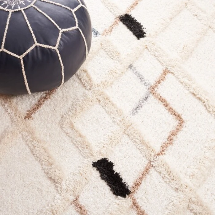 Safavieh Hi-Lo Shag Light Beige / Beige HLS210 4 ft. X 6 ft. Rectangle Rug