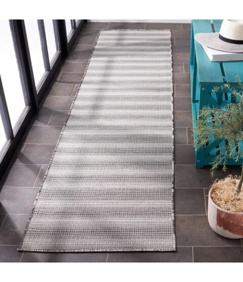 Safavieh Hampton Black / Ivory HTN231 2 ft. X 9 ft. Runner Rug