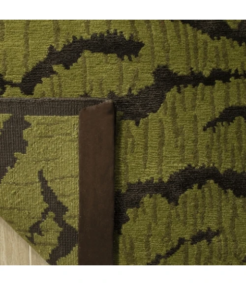 Safavieh Jamie Drake Jade / Coffee JDK351 4 ft. X 6 ft. Rectangle Rug