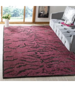 Safavieh Jamie Drake Raspberry / Coffee JDK351 4 ft. X 6 ft. Rectangle Rug
