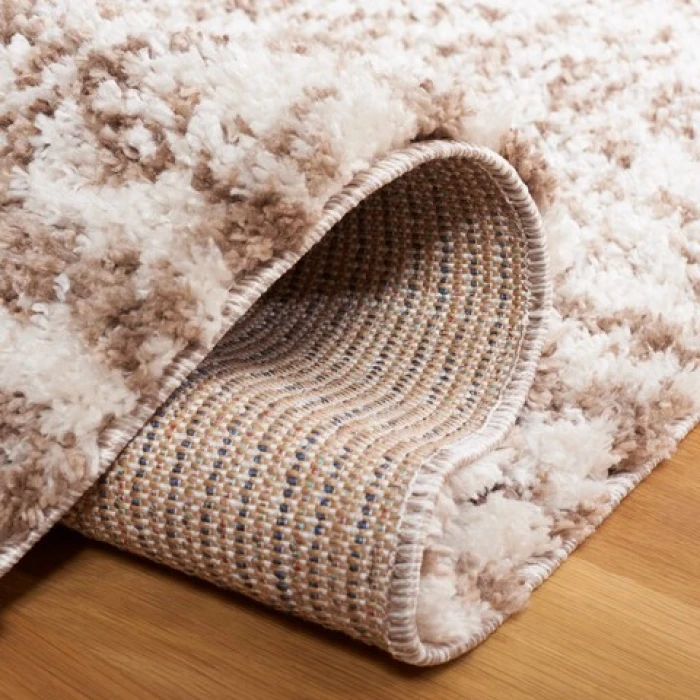 Safavieh Jericho Shag Taupe / Ivory JER106 6 ft. 7 in. X 6 ft. 7 in. Round Rug