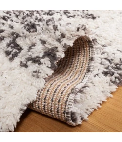 Safavieh Jericho Shag Ivory / Black JER108 2 ft. 2 in. X 8 ft. Runner Rug