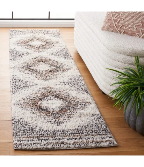 Safavieh Jericho Shag Black / Rust JER110 2 ft. 2 in. X 6 ft. Runner Rug