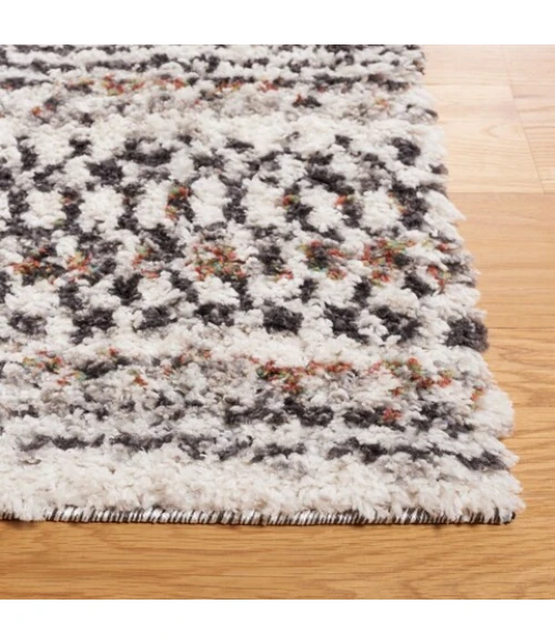 Safavieh Jericho Shag Black / Rust JER110 5 ft. 3 in. X 7 ft. 6 in. Rectangle Rug