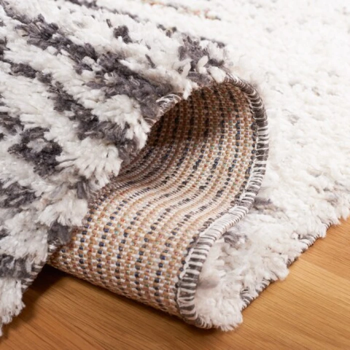 Safavieh Jericho Shag Black / Rust JER110 3 ft. X 3 ft. Round Rug