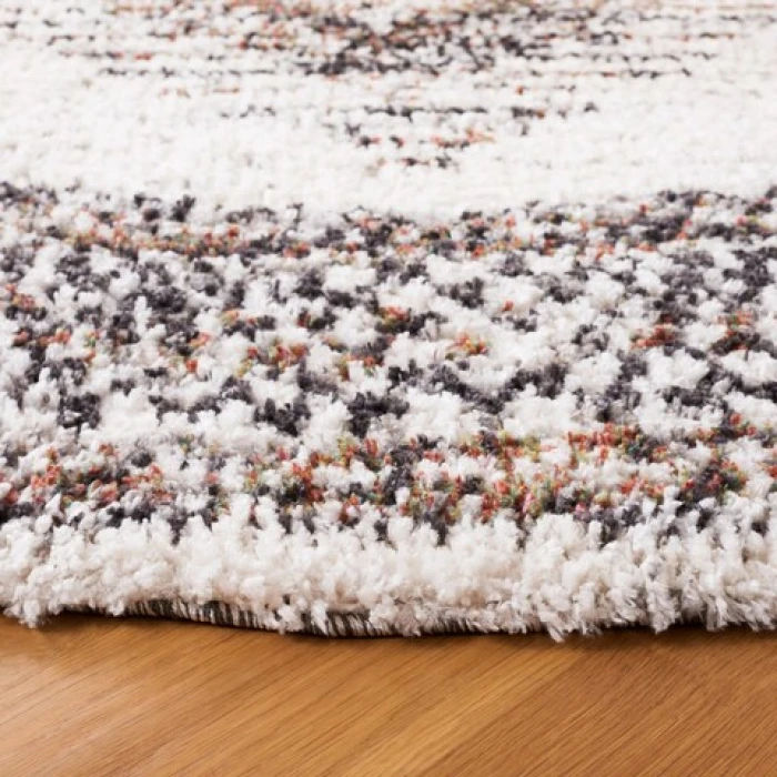 Safavieh Jericho Shag Black / Rust JER110 3 ft. X 3 ft. Round Rug