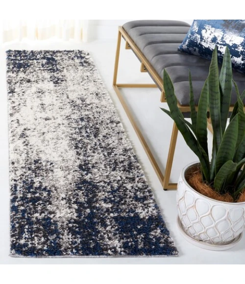 Safavieh Jericho Shag Ivory / Navy JER112 2 ft. 2 in. X 8 ft. Runner Rug