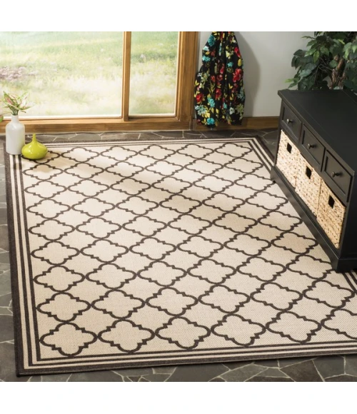 Safavieh Linden  Creme / Brown LND121 6 ft. 7 in. X 6 ft. 7 in. Square Rug