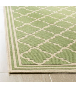 Safavieh Linden  Olive / Cream LND121 2 ft. 2 in. X 8 ft. Runner Rug