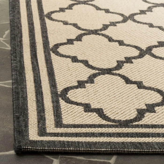 Safavieh Linden  Creme / Black LND121 6 ft. 7 in. X 6 ft. 7 in. Square Rug