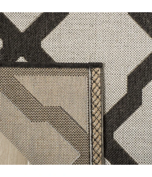 Safavieh Linden  Light Grey / Charcoal LND122 5 ft. 3 in. X 7 ft. 6 in. Rectangle Rug